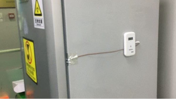 如果安裝溫濕度監(jiān)控設(shè)備能夠自動(dòng)通知到相關(guān)負(fù)責(zé)人是不是就能避免很多損失呢?26.1.28