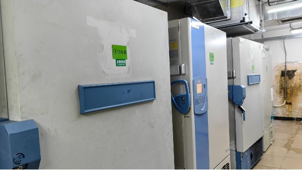 如果樣本儲存柜內(nèi)的溫度出現(xiàn)異常卻未能及時發(fā)現(xiàn)的話會有什么不利之處呢?25.8.5